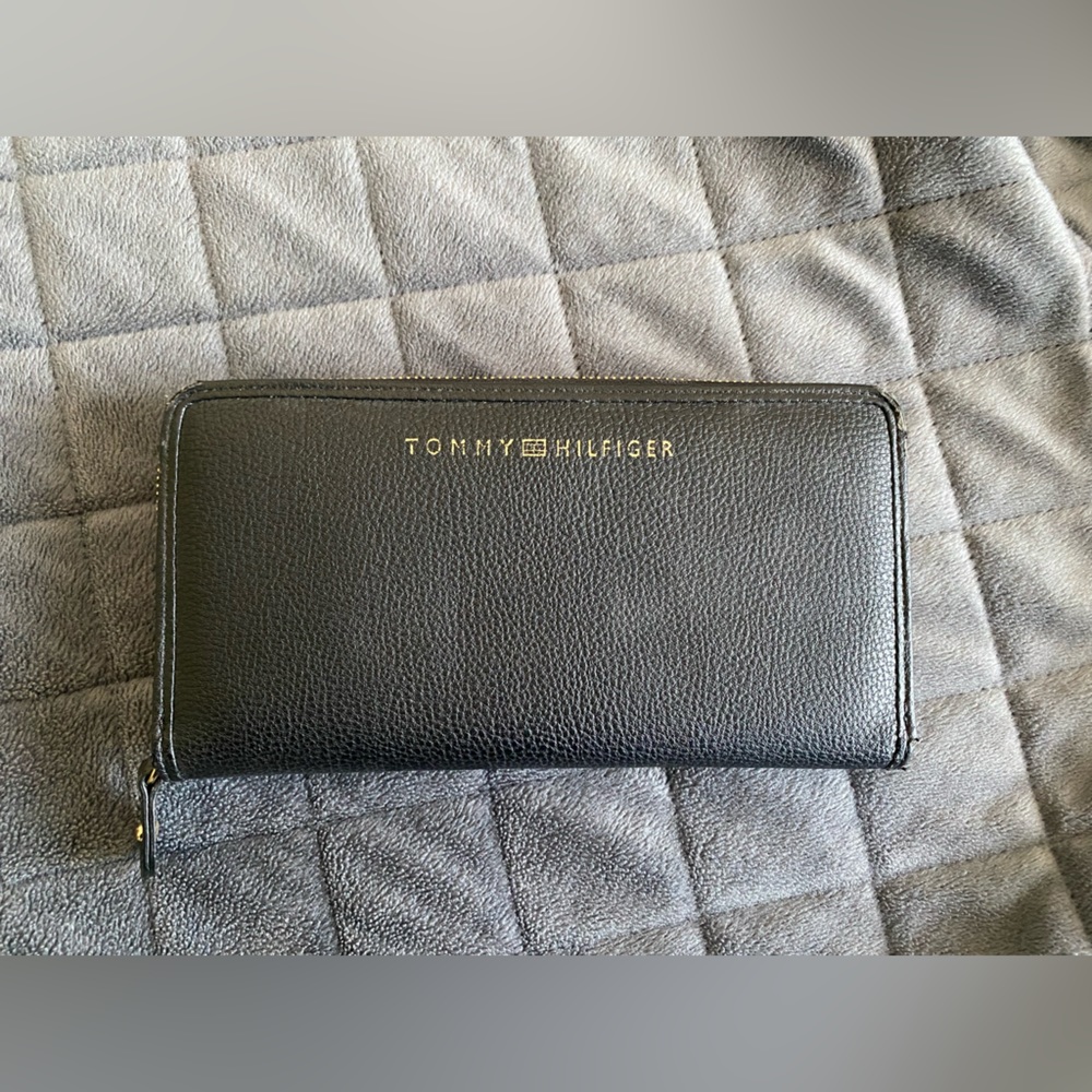 Tommy Hilfiger Wallet